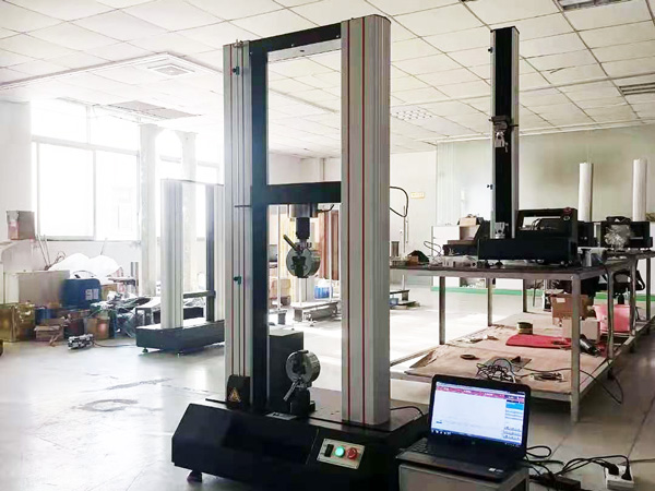 双柱拉力机车间